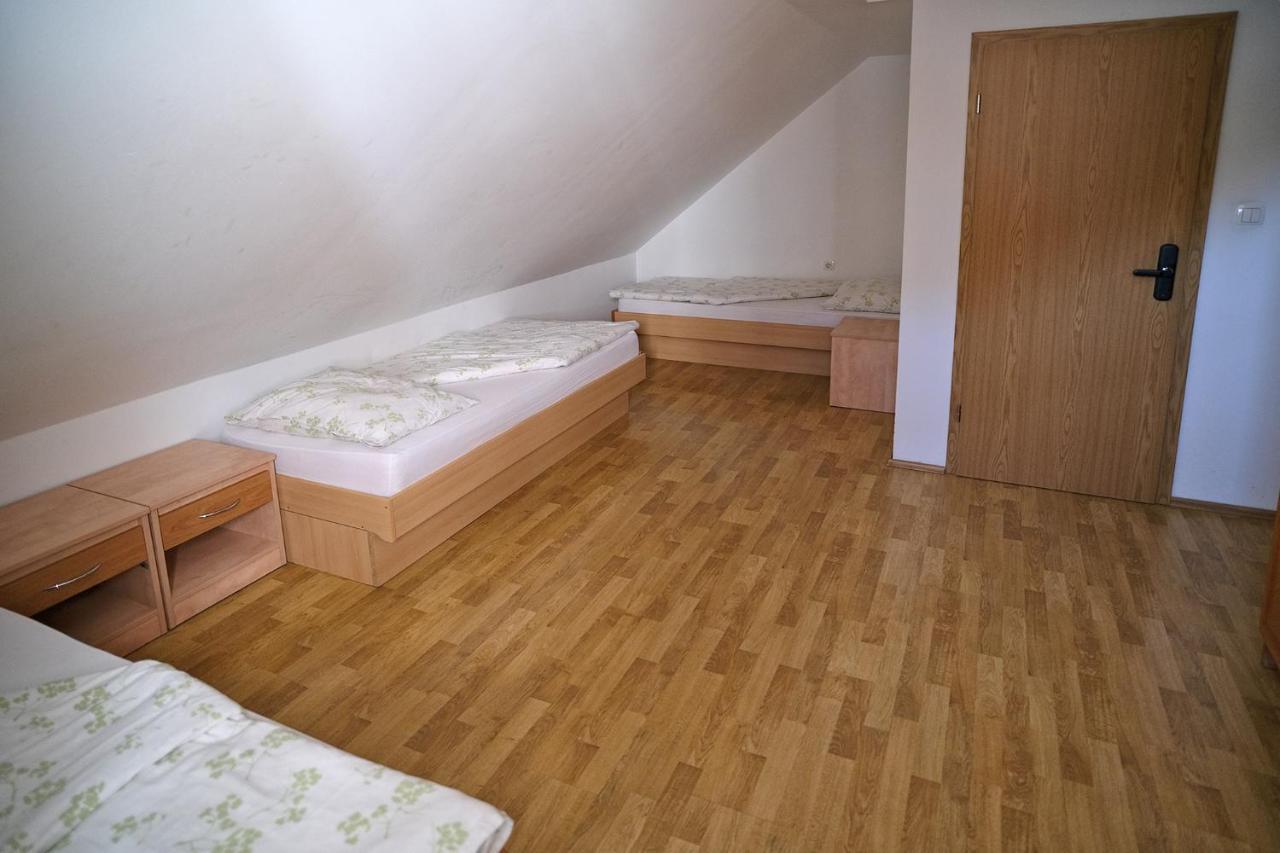 Sostanj Velenje Ravne Sobe Rooms Vrtacnik D O O Экстерьер фото