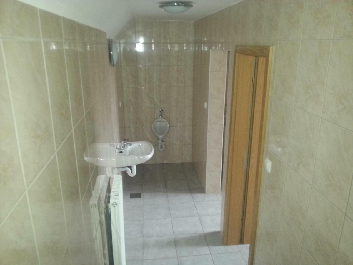 Sostanj Velenje Ravne Sobe Rooms Vrtacnik D O O Экстерьер фото